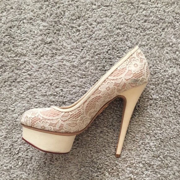 Charlotte Olympia lace pump - Picture 2 of 8